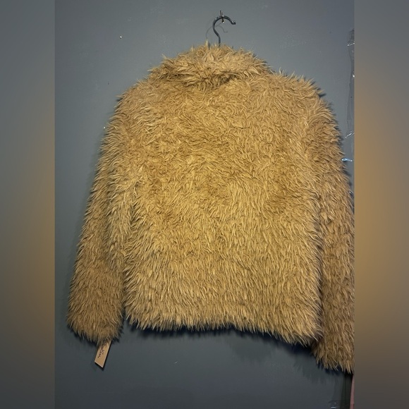Little Lass Faux Fur Coat, NWT, size medium - Picture 3 of 8